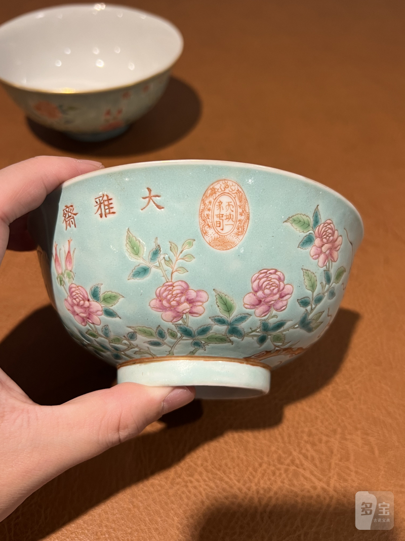 清光绪 松石绿地粉彩紫藤花鸟纹碗（一对） - 图2